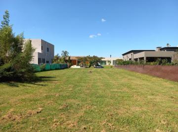 Terreno · 648m² · Lote en Venta en Santa Guadalupe Pilar del Este