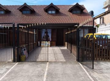 Casa de 3 ambientes, Mar del Tuyú · Calle 61 E/ 1 y 2 Mar del Tuyú Dúplex 3 Amb Al Frente Vende Sara Zapata Inmo