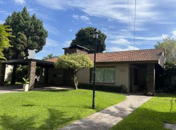 Casa · 450m² · 9 Ambientes · 2 Cocheras · Casa en Venta
