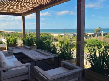 Casa · 240m² · 4 Ambientes · 1 Cochera · Casa en Punta Piedras con Pileta y Vista Al Mar - Tm
