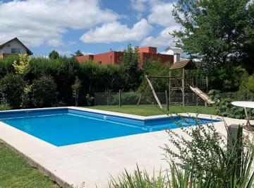Casa · 2m² · 4 Ambientes · 1 Cochera · Casa en Venta Barrio Los Sauces Pilar 5 Ambientes