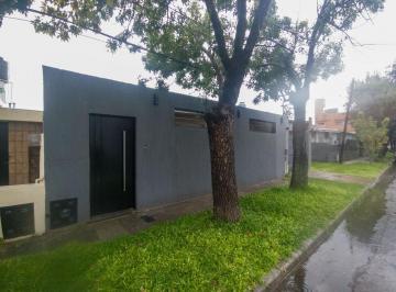 Casa · 100m² · 4 Ambientes · Venta/permuta Casa Dos Dorm. Jardin. Zona Sur, Rosario
