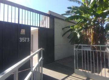 Bodega-Galpón · 383m² · 4 Ambientes · Venta/financiacion/permuta Casa Mas Galpon Bv Oroño y Segui. Rosario