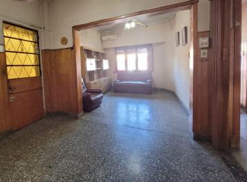 Casa · 162m² · 4 Ambientes · Venta Casa Multifamiliar Lote Terreno Propio 249 m