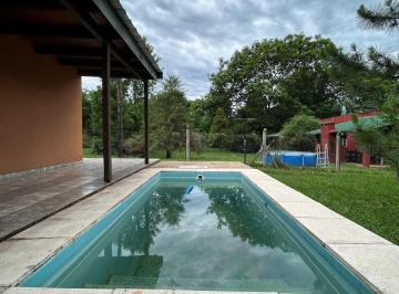Casa · 120m² · 4 Ambientes · 1 Cochera · Casa en Venta en La Eugenia con Piscina