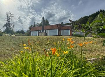 Casa de 9 ambientes, San Martín de los Andes · Venta - Dos Casas Independientes Terreno Amplio - Vista Abierta