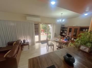 PH · 104m² · 5 Ambientes · PH. Villa Mitre.4 Dorm.. Patio. Parrilla. Balcon. Sin Expensas.