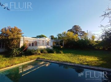 Casa · 142m² · 6 Ambientes · 2 Cocheras · Vendo Casa 2dor en Condor Alto, Villa Allende