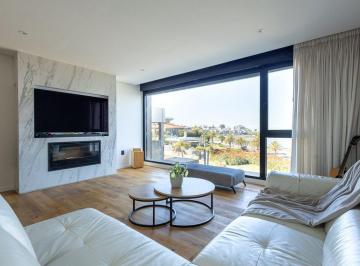 Casa · 152m² · 5 Ambientes · 2 Cocheras · Venta Casa Tres Dorm. Rambla de Punta Gorda