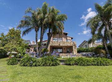 Casa · 562m² · 6 Ambientes · 2 Cocheras · Casa en Venta Las Caletas Al Rio, Nordelta