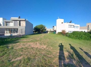 Terreno · 623m² · Lote en Siete Soles Naturaleza Urbana. Bº Parterres 623 m². Fondo Espacio Verde