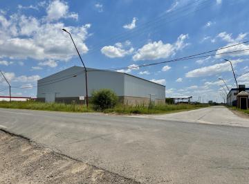 Bodega-Galpón · 1800m² · Galpón en Alquiler - Facil Acceso Desde Autopista