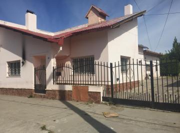 Casa · 272m² · Para Inversión en Esquel