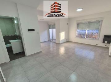Departamento de 1 ambiente, Tres de Febrero · Hermoso Monoambiente de 31 m² Al Frente con Balcón – Caseros