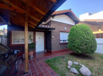 Casa · 149m² · 5 Ambientes · Casa