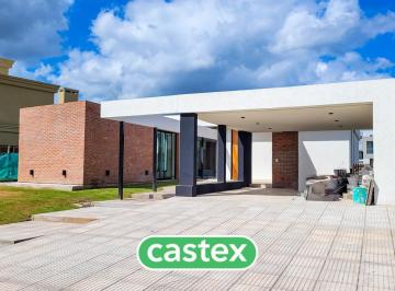 Casa · 310m² · 4 Ambientes · 1 Cochera · Casa de 4 Dorm. en Venta en Terralagos Canning