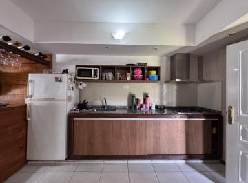 Casa · 296m² · 5 Ambientes · 2 Cocheras · Venta Casa 3 Dorm. en La Carolina Calle La Yerra