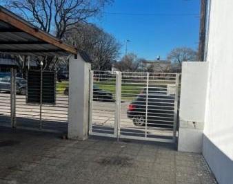 Departamento · 85m² · 4 Ambientes · 1 Cochera · Venta Duplex 4 Amb - Uruguay 900