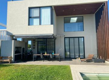 Casa de 6 ambientes, Tigre · Casa en Venta Amueblada B° Castaños