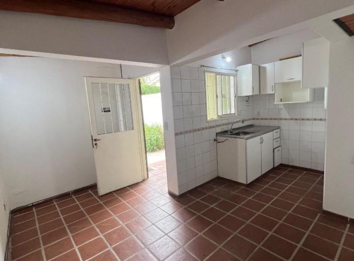 Casa · 50m² · 2 Ambientes · 1 Cochera