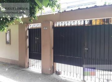 Casa · 3 Dormitorios · Casa de 2 Dorm. y Cochera! Apto Credito