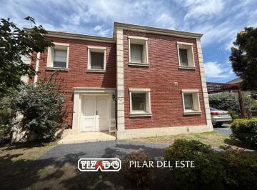 Casa · 136m² · 4 Ambientes · 1 Cochera · Casa en Venta en Los Jazmines, Pilar del Este, Pilar