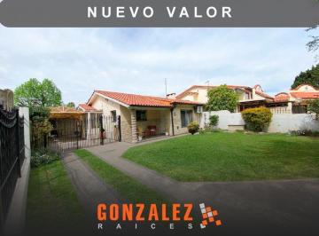 Casa · 130m² · 3 Ambientes · 2 Cocheras · Casa 3 Amb en Ciudad Evita - con Piscina