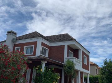 Casa · 900m² · 7 Ambientes · Casa en Venta
