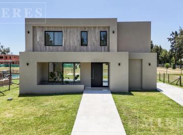 Casa · 204m² · 6 Ambientes · 2 Cocheras · Casa en Venta a Estrenar en Chateau Pilar