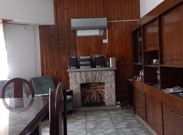 Casa · 262m² · 3 Ambientes · 1 Cochera · Casa Americana en Venta– Ramos Mejia