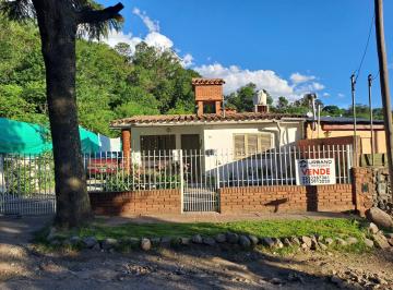 Casa de 3 ambientes, Río Ceballos · Rebajado! Venta Casa 2 Dorm Amplio Terreno a 1 / 2 Cuadra Av Sarmiento Rio Ceballos Cba