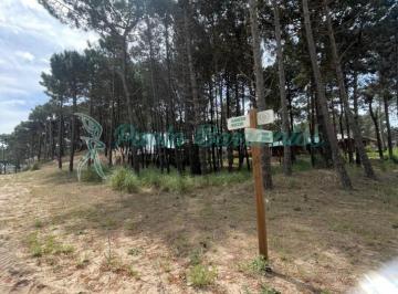 Terreno · 738m² · Vendo Lote en Pinamar Barrio Pioneros