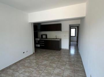 Departamento · 95m² · 5 Ambientes · 1 Cochera · Openhouse Alquila Departamento, Complejo de Ocho Departamentos con Sus Cocheras.