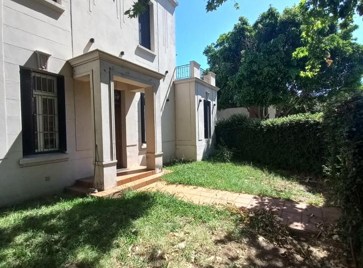 Casa en venta en Liniers · 5 ambientes