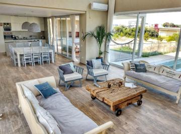 Casa de 5 ambientes, Costa Esmeralda · Venta Amoblada Piscina Casa Costa Esmeralda - Calefacción - Gas Natural