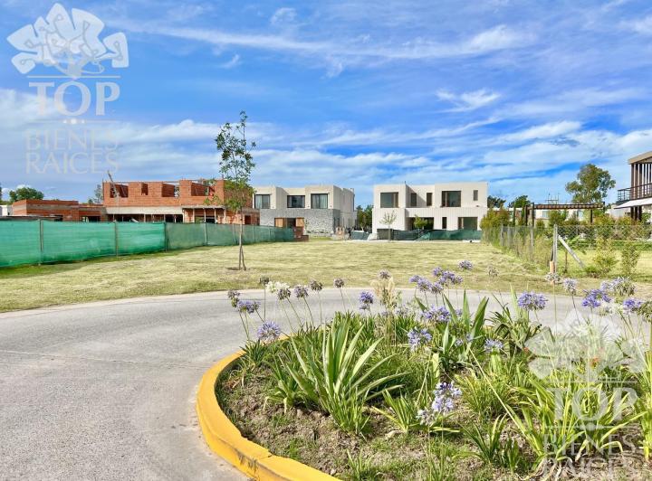 Terreno · 675m²