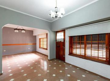 PH · 69m² · 4 Ambientes · PH en Venta 4 Ambientes con Patio y Terraza en Lanús Oeste