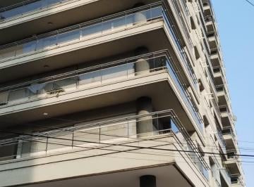 Departamento de 5 ambientes, Rosario · Departamento de 117 m² con 3 Dorm. en Venta en Centro