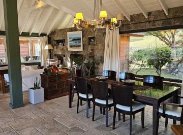 Casa de 10 ambientes, San Martín de los Andes · Espectacular Casa en Altos del Sol!