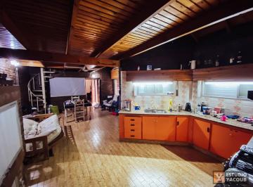 Casa · 200m² · 6 Ambientes · 2 Cocheras · Casa en Venta - 4 Dorm. 2 Baños - 200 m² - Tolosa, La Plata