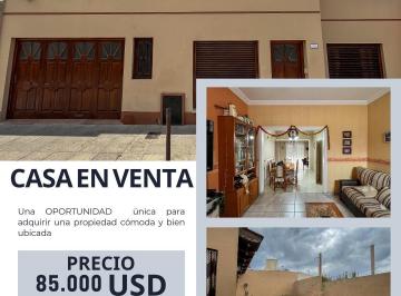 Casa de 7 ambientes, Ingeniero White · Casa en Venta en Excelente Ubicación, Calle Avenente 3700