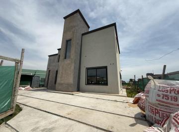 Casa · 165m² · 5 Ambientes · 2 Cocheras · Casa - Horizontes Al Sur