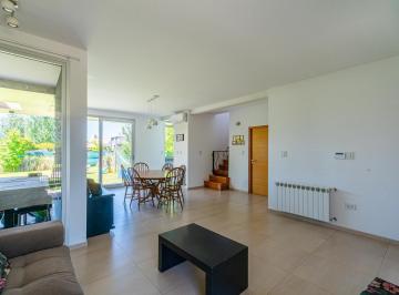 Casa · 116m² · 3 Dormitorios · 1 Cochera · Casa en Venta 3 Dormis en Tierra de Sueños 2
