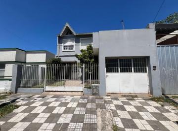 Casa de 3 ambientes, Esteban Echeverría · Hermosa Casa 3 Ambientes en Alquiler en Excelente Zona