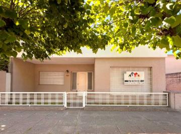 Casa de 5 ambientes, La Matanza · Casa 5 Amb - Lote 12x30 - Fondo // Pizarro 567