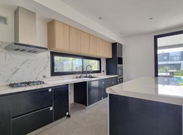 Casa · 258m² · 5 Ambientes · 2 Cocheras · Casa Venta Barrio Vistas - Puertos del Lago - Escobar