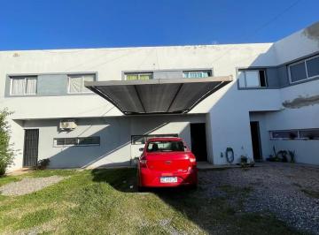 Casa · 75m² · 2 Dormitorios · 1 Cochera · Venta Dúplex en Valle Cercano 2 Dorm. Barrio Los Juegos