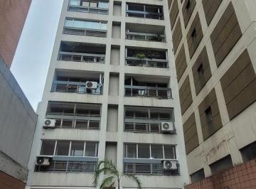 Departamento · 220m² · 5 Ambientes · 1 Cochera · Departamento en Venta 3 Dorm. Sobre Av Principal