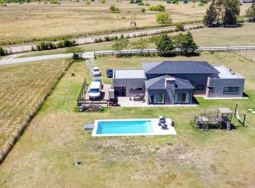 Casa · 308m² · 5 Ambientes · 2 Cocheras · Venta Excelente Casa de 5 Amb. en Haras El Malacate (Country Club y Golf)
