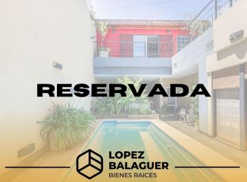 Casa · 250m² · 5 Ambientes · 1 Cochera · Casa en 2 Plantas en Pje. Maldonado Villa Lugano Caba